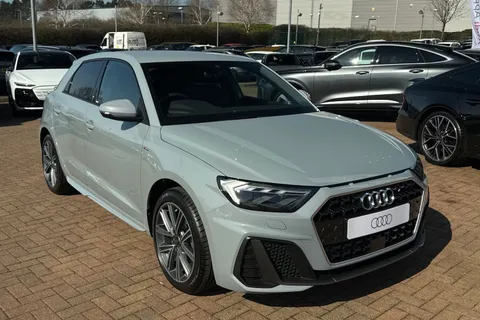  Audi A1 1.0 TFSI 30 S line Sportback S Tronic Euro 6 (s/s) 5dr Thumbnail #57