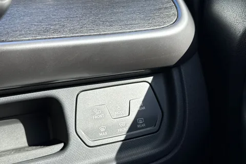  Volkswagen ID. Buzz Pro 86kWh GTX Auto 4Motion 5dr (LWB, 7Seat) Thumbnail #24