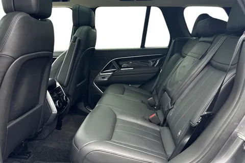 KP24OJH Land Rover Range Rover 3.0 D300 HSE 5dr Thumbnail #5