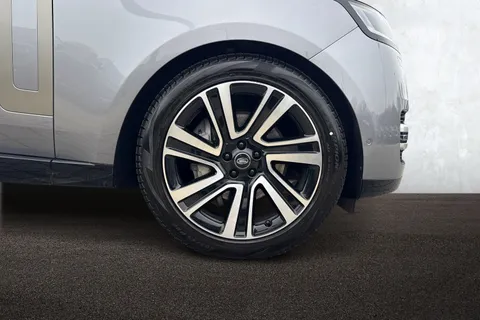 KP24OJH Land Rover Range Rover 3.0 D300 HSE 5dr Thumbnail #10