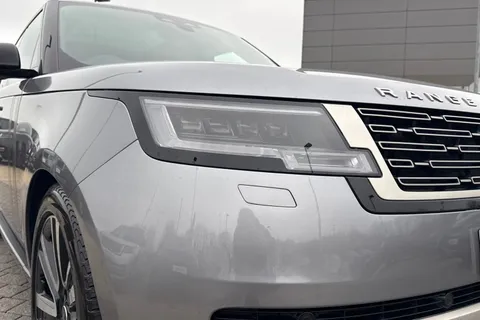 KP24OJH Land Rover Range Rover 3.0 D300 HSE 5dr Thumbnail #19