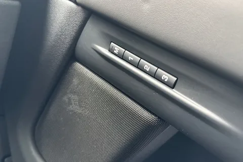 KW74NHJ Land Rover Range Rover Evoque 1.5 P270e Autobiography 5dr Thumbnail #27