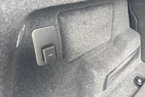 KW74NHJ Land Rover Range Rover Evoque 1.5 P270e Autobiography 5dr Thumbnail #29