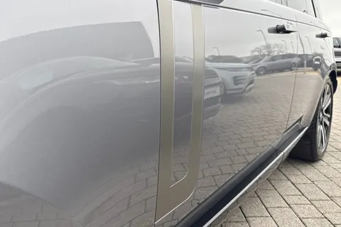 KP24OJH Land Rover Range Rover 3.0 D300 HSE 5dr Thumbnail #30