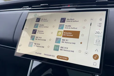 KP24OJH Land Rover Range Rover 3.0 D300 HSE 5dr Thumbnail #37