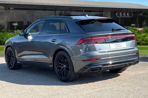  Audi Q8 3.0 TDI V6 Black Edition Tiptronic quattro Euro 6 (s/s) 5dr Thumbnail #3