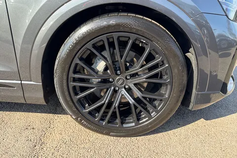  Audi Q8 3.0 TDI V6 Black Edition Tiptronic quattro Euro 6 (s/s) 5dr Thumbnail #10