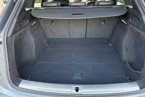 GF70KBX Audi Q5 2.0 TDI 40 S line S Tronic quattro Euro 6 (s/s) 5dr Thumbnail #8