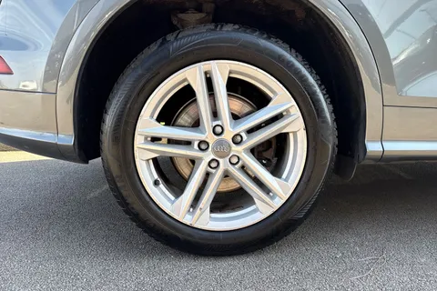 GF70KBX Audi Q5 2.0 TDI 40 S line S Tronic quattro Euro 6 (s/s) 5dr Thumbnail #11