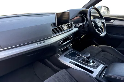 GF70KBX Audi Q5 2.0 TDI 40 S line S Tronic quattro Euro 6 (s/s) 5dr Thumbnail #16