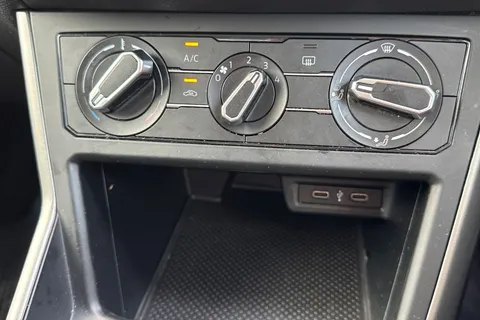 PG21DZX Volkswagen Polo 1.0 TSI Match Euro 6 (s/s) 5dr Thumbnail #23