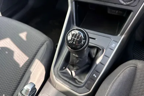 PG21DZX Volkswagen Polo 1.0 TSI Match Euro 6 (s/s) 5dr Thumbnail #24