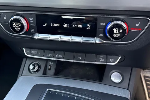 GF70KBX Audi Q5 2.0 TDI 40 S line S Tronic quattro Euro 6 (s/s) 5dr Thumbnail #23