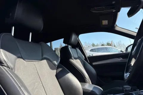 GF70KBX Audi Q5 2.0 TDI 40 S line S Tronic quattro Euro 6 (s/s) 5dr Thumbnail #25