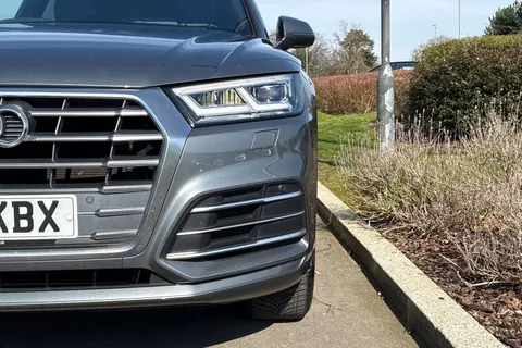 GF70KBX Audi Q5 2.0 TDI 40 S line S Tronic quattro Euro 6 (s/s) 5dr Thumbnail #26