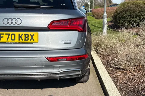 GF70KBX Audi Q5 2.0 TDI 40 S line S Tronic quattro Euro 6 (s/s) 5dr Thumbnail #31