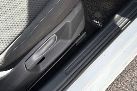 PG21DZX Volkswagen Polo 1.0 TSI Match Euro 6 (s/s) 5dr Thumbnail #40