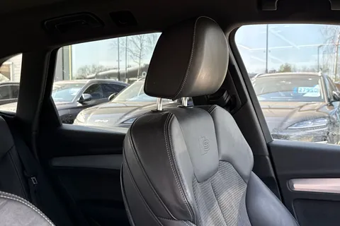 GF70KBX Audi Q5 2.0 TDI 40 S line S Tronic quattro Euro 6 (s/s) 5dr Thumbnail #39