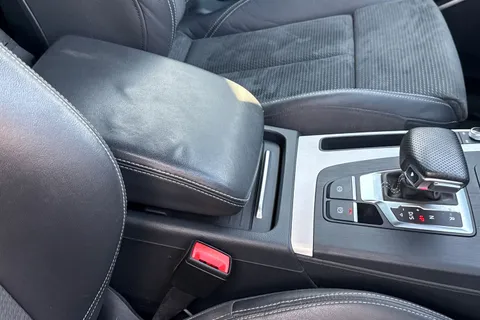 GF70KBX Audi Q5 2.0 TDI 40 S line S Tronic quattro Euro 6 (s/s) 5dr Thumbnail #40