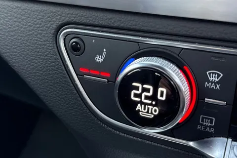 GF70KBX Audi Q5 2.0 TDI 40 S line S Tronic quattro Euro 6 (s/s) 5dr Thumbnail #54