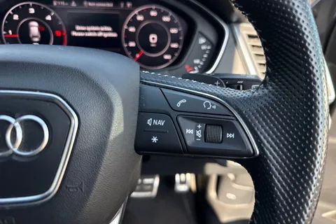 GF70KBX Audi Q5 2.0 TDI 40 S line S Tronic quattro Euro 6 (s/s) 5dr Thumbnail #57