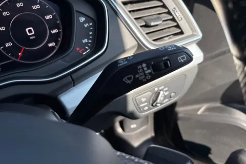 GF70KBX Audi Q5 2.0 TDI 40 S line S Tronic quattro Euro 6 (s/s) 5dr Thumbnail #58