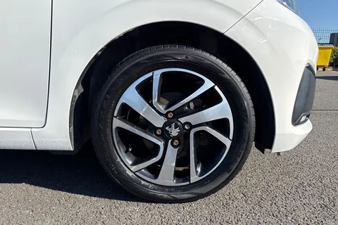 BK15ZTR PEUGEOT 108 1.0 VTi Active Top! 2 Tronic Euro 5 5dr Euro 5 Thumbnail #10