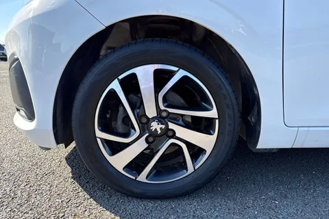 BK15ZTR PEUGEOT 108 1.0 VTi Active Top! 2 Tronic Euro 5 5dr Euro 5 Thumbnail #12