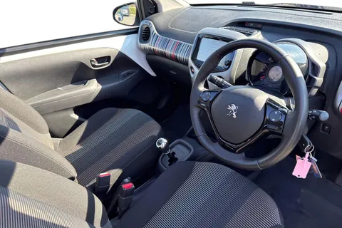 BK15ZTR PEUGEOT 108 1.0 VTi Active Top! 2 Tronic Euro 5 5dr Euro 5 Thumbnail #14