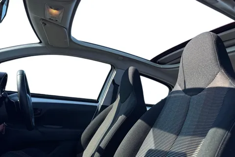 BK15ZTR PEUGEOT 108 1.0 VTi Active Top! 2 Tronic Euro 5 5dr Euro 5 Thumbnail #16