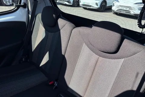 BK15ZTR PEUGEOT 108 1.0 VTi Active Top! 2 Tronic Euro 5 5dr Euro 5 Thumbnail #19