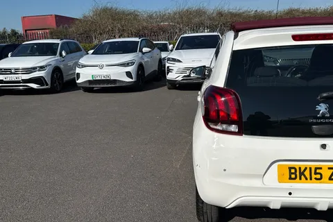 BK15ZTR PEUGEOT 108 1.0 VTi Active Top! 2 Tronic Euro 5 5dr Euro 5 Thumbnail #33