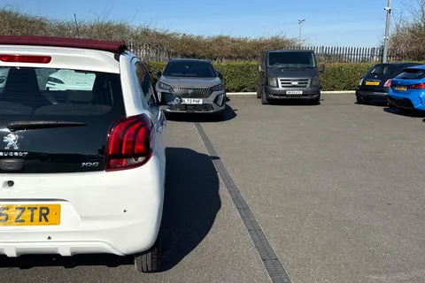 BK15ZTR PEUGEOT 108 1.0 VTi Active Top! 2 Tronic Euro 5 5dr Euro 5 Thumbnail #34