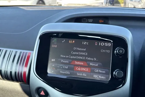 BK15ZTR PEUGEOT 108 1.0 VTi Active Top! 2 Tronic Euro 5 5dr Euro 5 Thumbnail #41