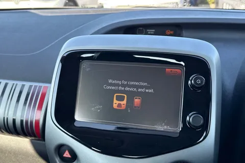 BK15ZTR PEUGEOT 108 1.0 VTi Active Top! 2 Tronic Euro 5 5dr Euro 5 Thumbnail #43