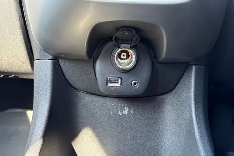 BK15ZTR PEUGEOT 108 1.0 VTi Active Top! 2 Tronic Euro 5 5dr Euro 5 Thumbnail #47