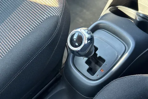 BK15ZTR PEUGEOT 108 1.0 VTi Active Top! 2 Tronic Euro 5 5dr Euro 5 Thumbnail #49