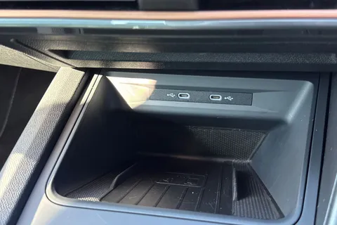 LO22HKE CUPRA Formentor 2.0 TSI V2 DSG 4Drive Euro 6 (s/s) 5dr Thumbnail #56