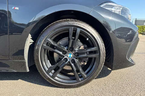 HN69NZM BMW 1 Series 1.5 118i M Sport DCT Euro 6 (s/s) 5dr Thumbnail #10
