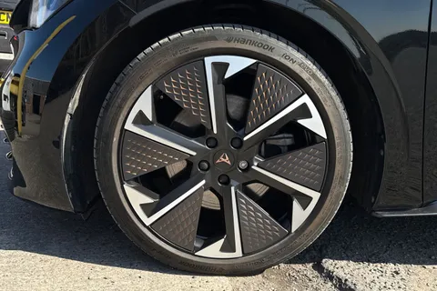 KY25GZK CUPRA Born e-Boost 59kWh V3 Auto 5dr Thumbnail #7