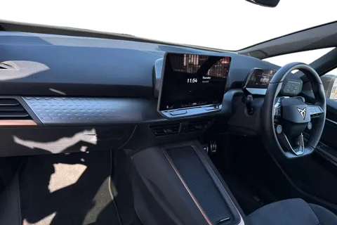 KY25GZK CUPRA Born e-Boost 59kWh V3 Auto 5dr Thumbnail #9