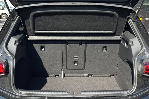 KY25GZK CUPRA Born e-Boost 59kWh V3 Auto 5dr Thumbnail #10