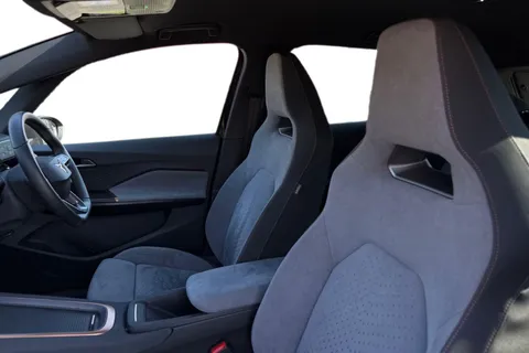 KY25GZK CUPRA Born e-Boost 59kWh V3 Auto 5dr Thumbnail #11