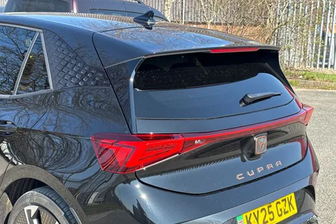 KY25GZK CUPRA Born e-Boost 59kWh V3 Auto 5dr Thumbnail #16