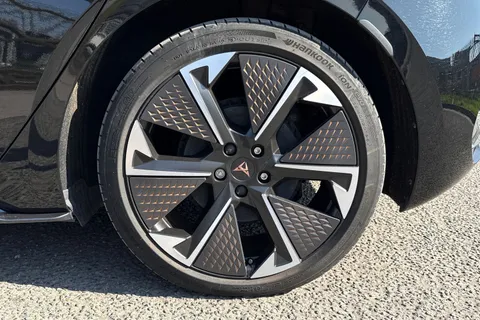 KY25GZK CUPRA Born e-Boost 59kWh V3 Auto 5dr Thumbnail #22