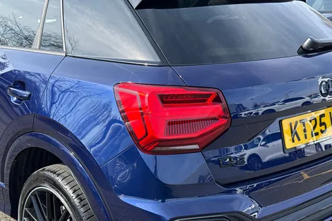 KT25WYW Audi Q2 Black Edition 35 TFSI  150 PS S tronic Thumbnail #8