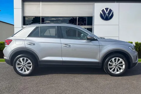MD23XWB Volkswagen T-Roc 1.0 TSI Life 5dr **17' JOHANNAESBURG ALLOYS** Thumbnail #4