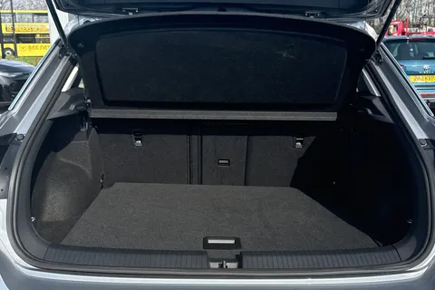 MD23XWB Volkswagen T-Roc 1.0 TSI Life 5dr **17' JOHANNAESBURG ALLOYS** Thumbnail #8