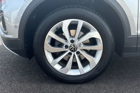 MD23XWB Volkswagen T-Roc 1.0 TSI Life 5dr **17' JOHANNAESBURG ALLOYS** Thumbnail #14