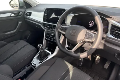 MD23XWB Volkswagen T-Roc 1.0 TSI Life 5dr **17' JOHANNAESBURG ALLOYS** Thumbnail #15